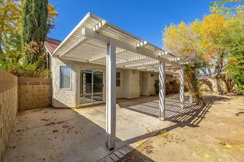 44202 Olympus Dr, Lancaster, CA 93536 photo 29