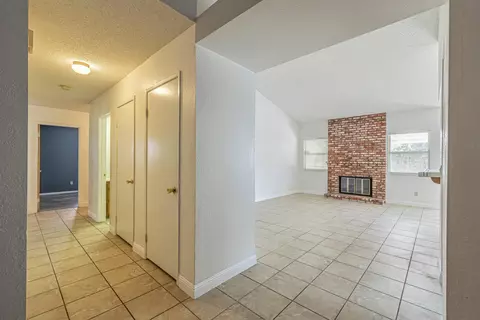 44202 Olympus Dr, Lancaster, CA 93536 photo 15