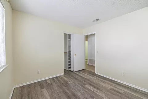 44202 Olympus Dr, Lancaster, CA 93536 photo 25