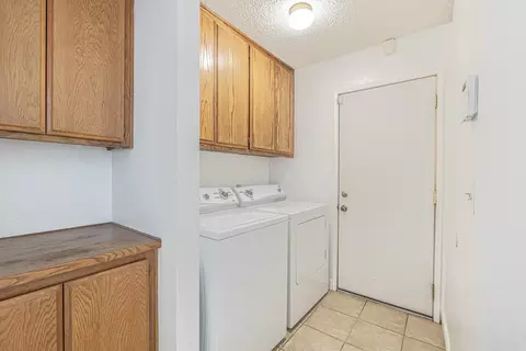 44202 Olympus Dr, Lancaster, CA 93536 photo 23