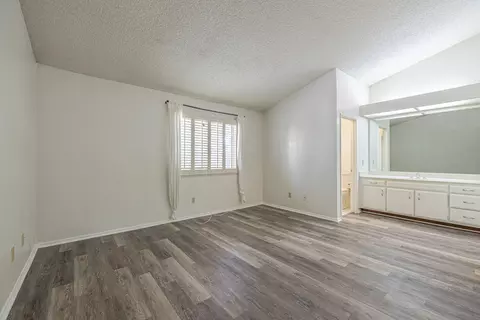 44202 Olympus Dr, Lancaster, CA 93536 photo 20