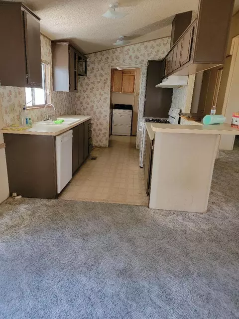 45465 25th St E #SPC 198, Lancaster, CA 93535 photo 2