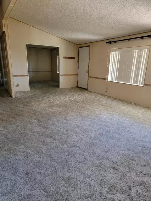 45465 25th St E #SPC 198, Lancaster, CA 93535 photo 3