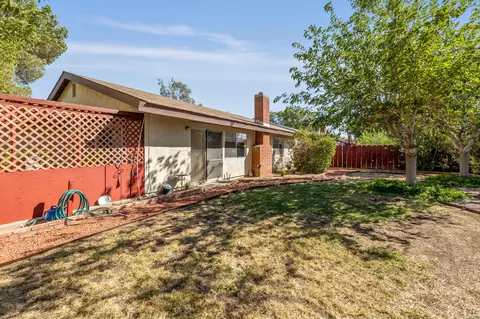 37953 28th St E, Palmdale, CA 93550 photo 17