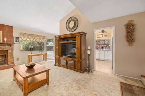 37953 28th St E, Palmdale, CA 93550 photo 6