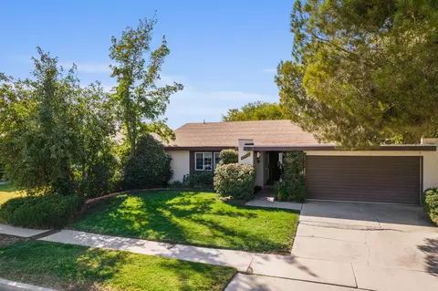 37953 28th St E, Palmdale, CA 93550 photo 2