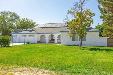 43233 55th St E, Lancaster, CA 93535 photo 2