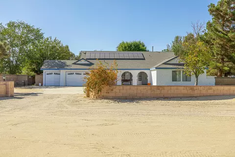 43233 55th St E, Lancaster, CA 93535 photo 1