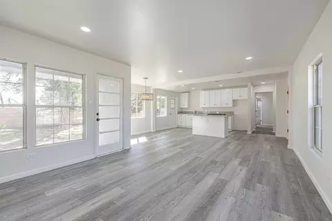 202 Avenue J12 E, Lancaster, CA 93535 photo 8