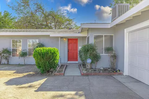 202 Avenue J12 E, Lancaster, CA 93535 photo 1