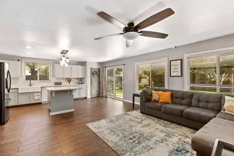 6234 Jasper Ct, Lancaster, CA 93536 photo 8