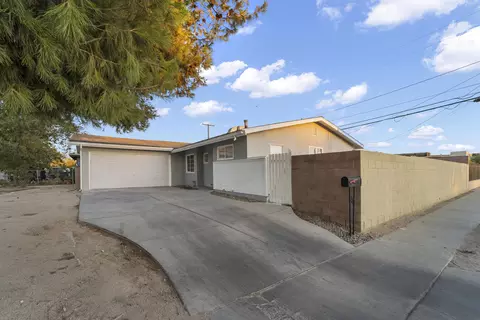 45402 Foxton Ave, Lancaster, CA 93535 photo 3
