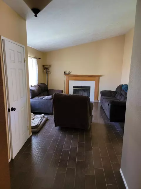 3340 Eagle Way, Rosamond, CA 93560 photo 3
