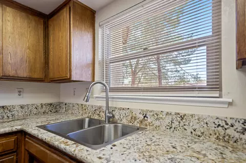 42950 Guyman Ave, Lancaster, CA 93536 photo 14