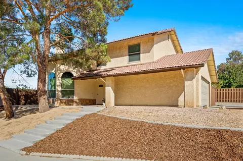 42950 Guyman Ave, Lancaster, CA 93536 photo 2