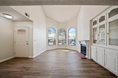 42950 Guyman Ave, Lancaster, CA 93536 photo 4