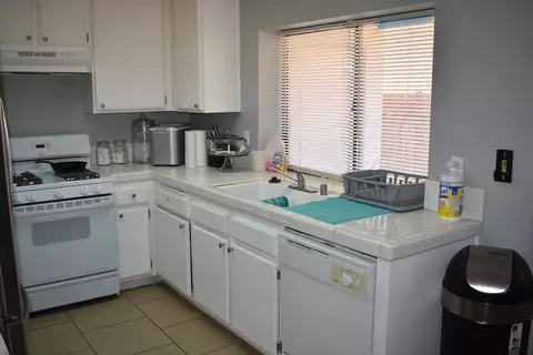 44814 Caboose Dr, Lancaster, CA 93535 photo 11