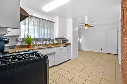 39014 Ocotillo Dr, Palmdale, CA 93551 photo 6