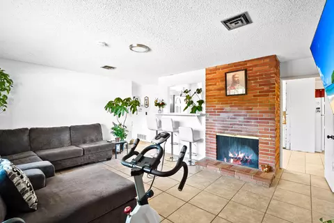 39014 Ocotillo Dr, Palmdale, CA 93551 photo 3