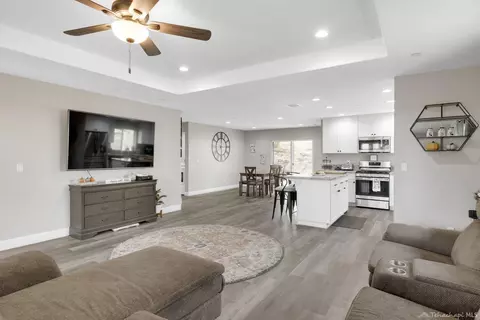 20912 Carriage Dr, Tehachapi, CA 93561 photo 6