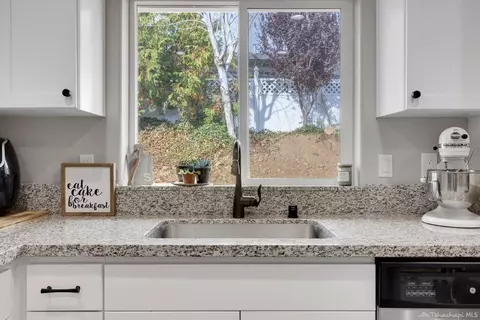 20912 Carriage Dr, Tehachapi, CA 93561 photo 14