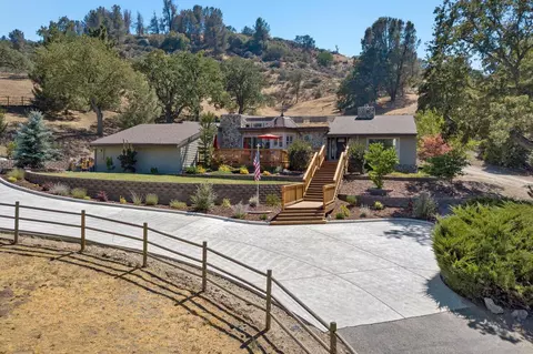 30200 Sunland Way, Tehachapi, CA 93561 photo 1