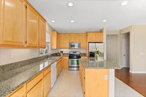 4424 Jonathon St, Lancaster, CA 93536 photo 8