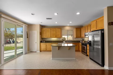 4424 Jonathon St, Lancaster, CA 93536 photo 10