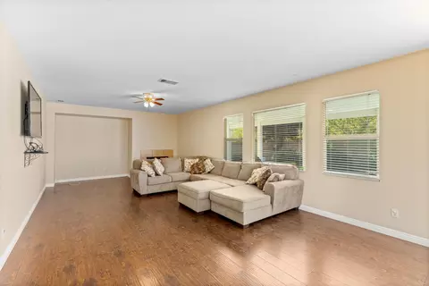4424 Jonathon St, Lancaster, CA 93536 photo 16