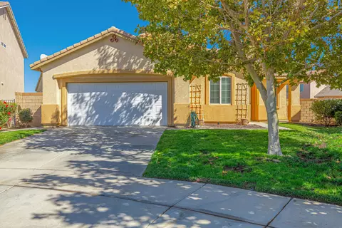 44556 Camolin Ave, Lancaster, CA 93534 photo 1