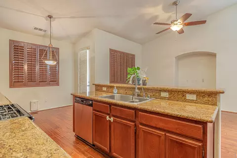 44556 Camolin Ave, Lancaster, CA 93534 photo 4
