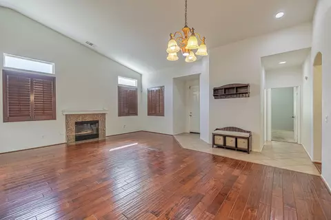 44556 Camolin Ave, Lancaster, CA 93534 photo 2