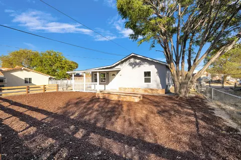 43524 7th St E, Lancaster, CA 93535 photo 3