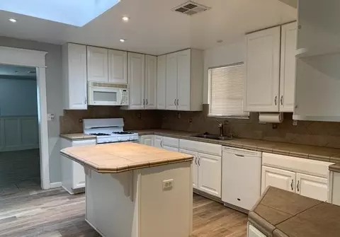 212 Valley Blvd W, Tehachapi, CA 93561 photo 4