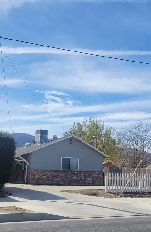 212 Valley Blvd W, Tehachapi, CA 93561 photo 1