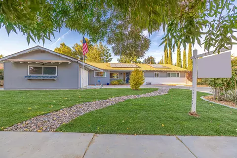 43813 Halcom Ave, Lancaster, CA 93536 photo 4