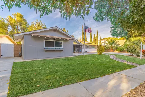 43813 Halcom Ave, Lancaster, CA 93536 photo 5