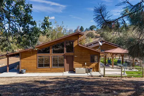 26524 Oakflat Dr, Tehachapi, CA 93561 photo 1