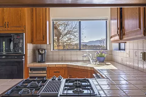 26524 Oakflat Dr, Tehachapi, CA 93561 photo 8