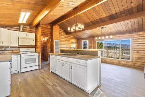 20725 Sasia Rd, Tehachapi, CA 93561 photo 5