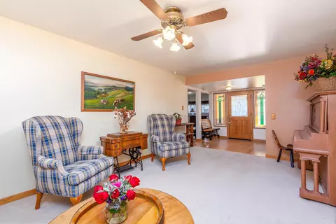 43946 Fenner Ave, Lancaster, CA 93536 photo 12