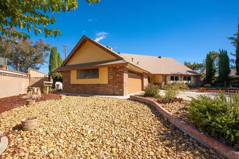 43946 Fenner Ave, Lancaster, CA 93536 photo 7
