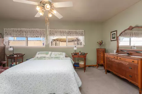 43946 Fenner Ave, Lancaster, CA 93536 photo 22