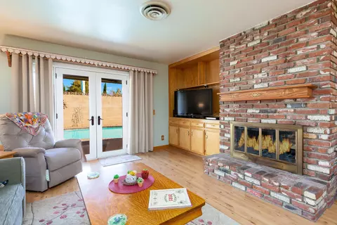 43946 Fenner Ave, Lancaster, CA 93536 photo 16