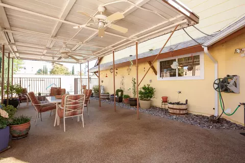 43946 Fenner Ave, Lancaster, CA 93536 photo 33