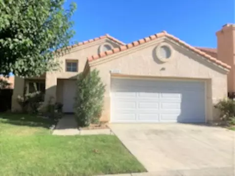 2137 Scott Ave, Palmdale, CA 93550 photo 2