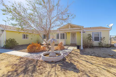 48243 90th St W, Lancaster, CA 93536 photo 1