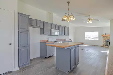48243 90th St W, Lancaster, CA 93536 photo 22