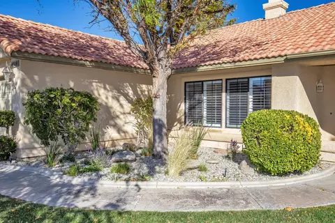 44318 27th St W, Lancaster, CA 93536 photo 2