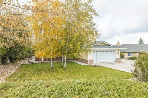 18041 Bold Venture Dr, Tehachapi, CA 93561 photo 2